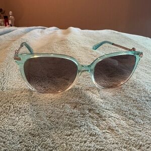 Stylish New in Box Kate Spade Sunglasses